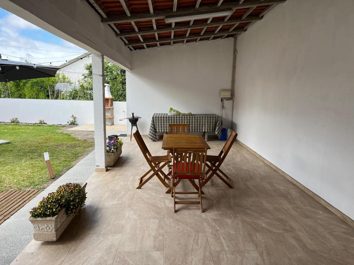Moradia Alegre No Centro Da Vila Da Tocha. Ngoại thất bức ảnh